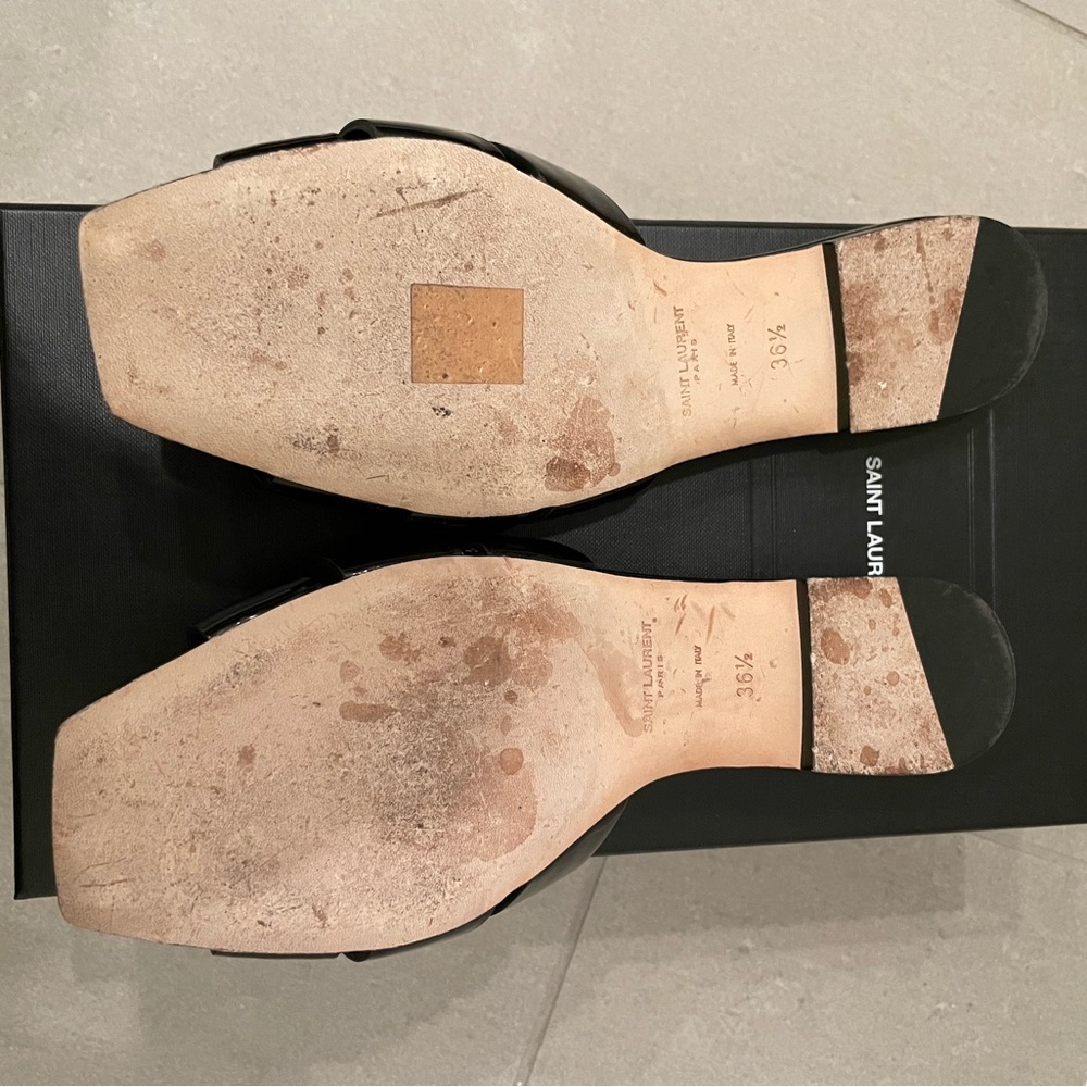 Saint Laurent Tribute Flat Mules in Patent Leather - Picture 4 of 5